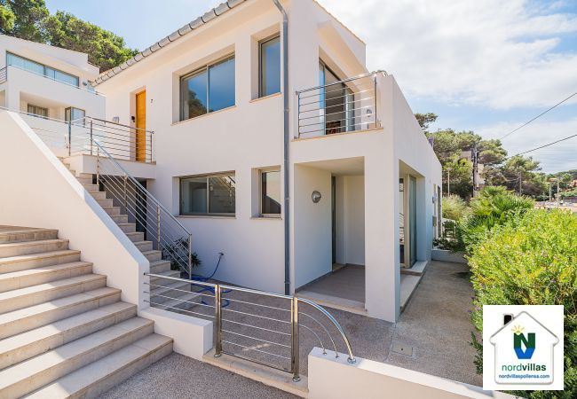Chalet in Cala Sant Vicenç - MOLINS 7  ref. CS07 Chalet in Cala Sant Vicenç - MOLINS 7  ref. CS07