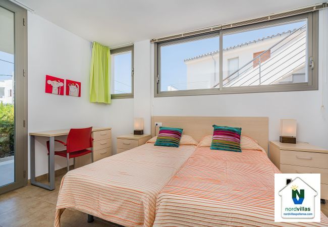 Chalet in Cala Sant Vicenç - MOLINS 7  ref. CS07 Chalet in Cala Sant Vicenç - MOLINS 7  ref. CS07