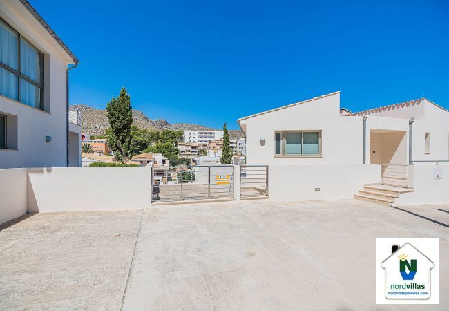 Chalet in Cala Sant Vicenç - MOLINS 6  ref. CS06 Chalet in Cala Sant Vicenç - MOLINS 6  ref. CS06