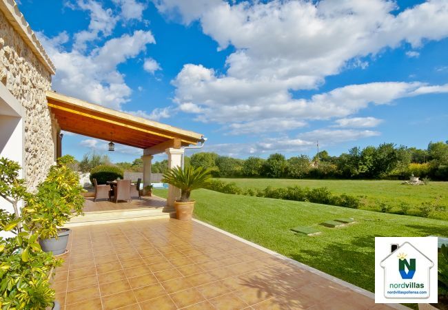 Villa Can Xavi entrance in Alcudia Garden and entrance to the Villa