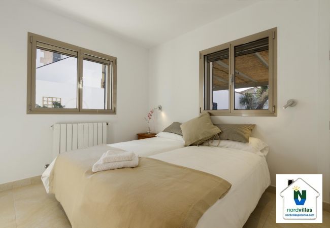 Chalet in Port de Pollença - VILLA HOLLAND (11 pax)  Ref. PP11 Chalet in Port de Pollença - VILLA HOLLAND (11 pax)  Ref. PP11