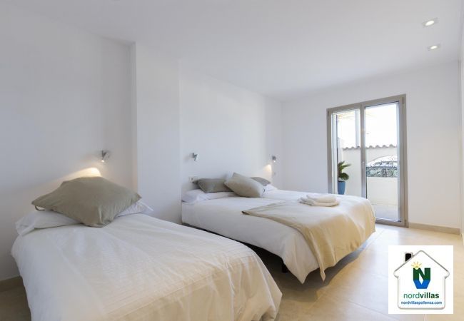 Chalet in Port de Pollença - VILLA HOLLAND (11 pax)  Ref. PP11 Chalet in Port de Pollença - VILLA HOLLAND (11 pax)  Ref. PP11