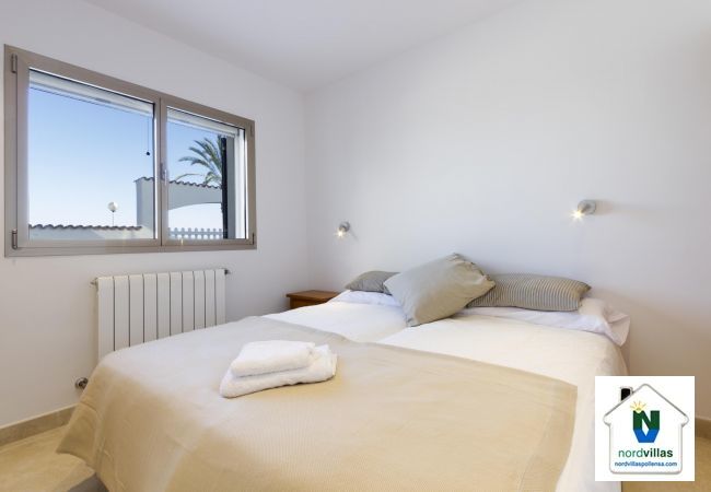 Chalet in Port de Pollença - VILLA HOLLAND (11 pax)  Ref. PP11 Chalet in Port de Pollença - VILLA HOLLAND (11 pax)  Ref. PP11