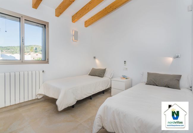 Chalet in Port de Pollença - VILLA HOLLAND (11 pax)  Ref. PP11 Chalet in Port de Pollença - VILLA HOLLAND (11 pax)  Ref. PP11