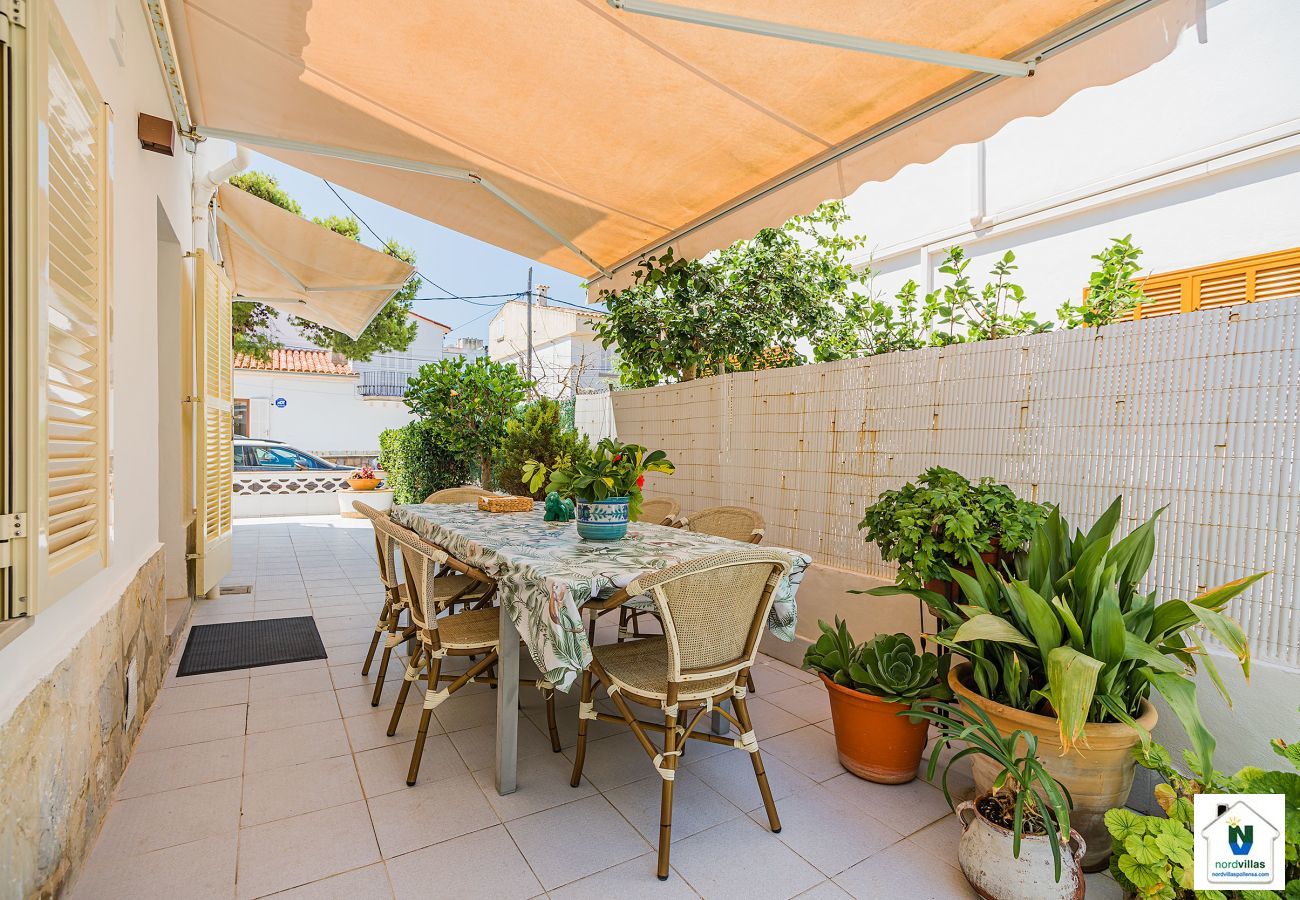 Villa in Port de Pollença - Chalet Hibiscus Villa in Port de Pollença - Chalet Hibiscus