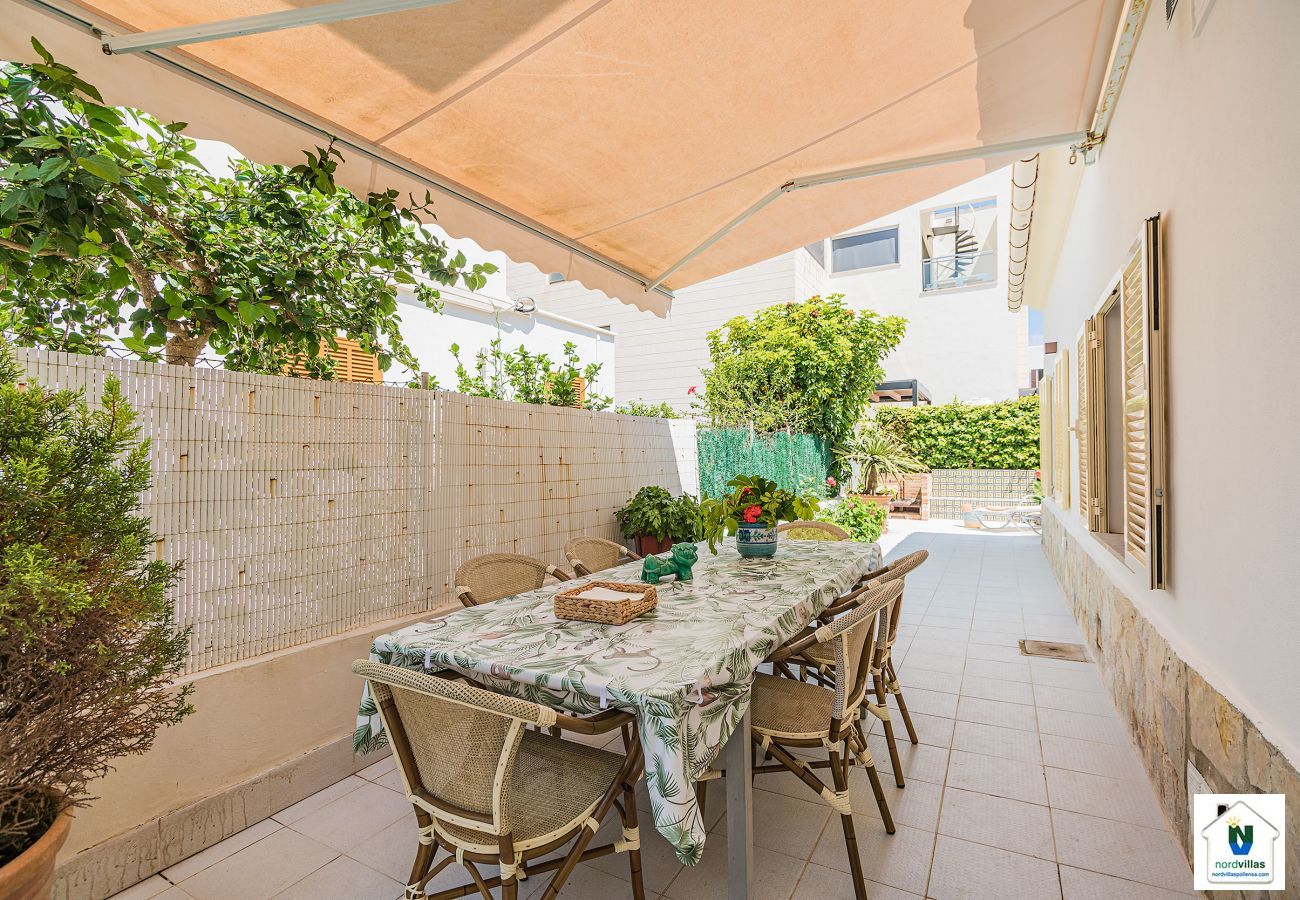 Villa in Port de Pollença - Chalet Hibiscus Villa in Port de Pollença - Chalet Hibiscus