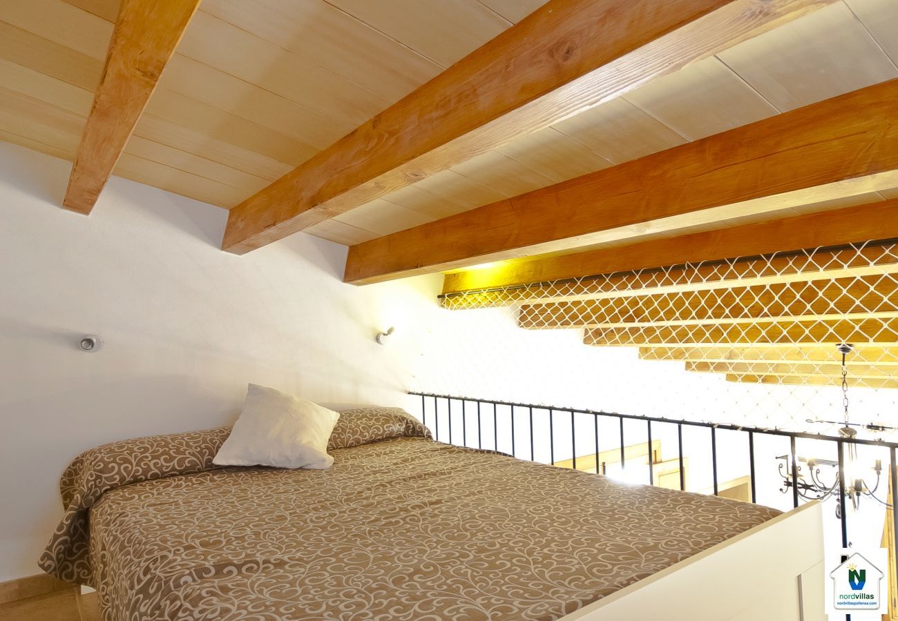 Master bedroom with double bed Master bedroom with double bed