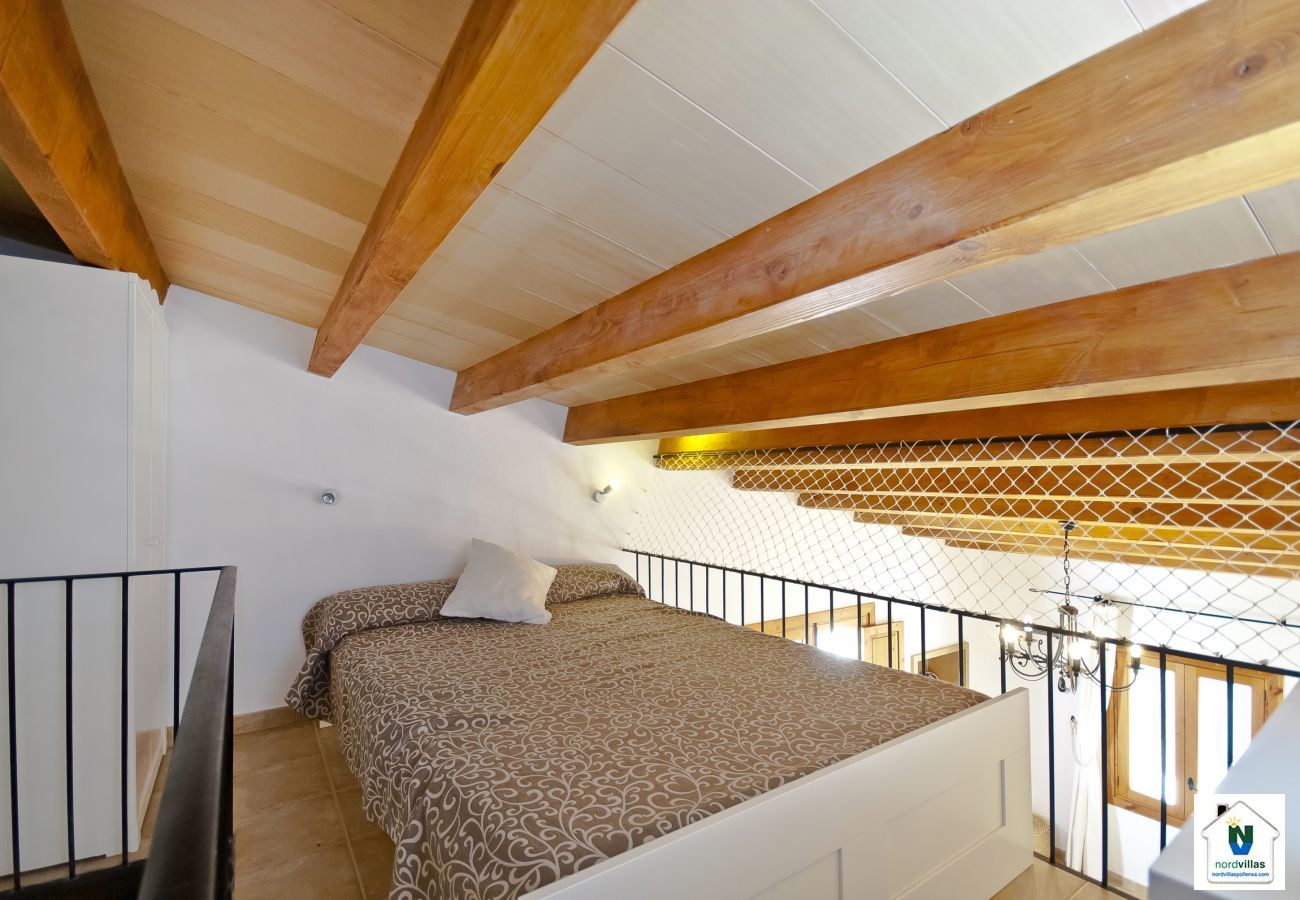 Master bedroom in loft Master bedroom in loft