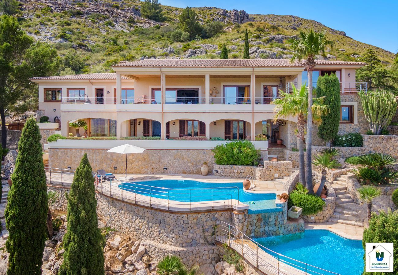 Villa in Pollensa / Pollença - Luxury Villa EL VILA 133 Ref. VP88 Villa in Pollensa / Pollença - Luxury Villa EL VILA 133 Ref. VP88